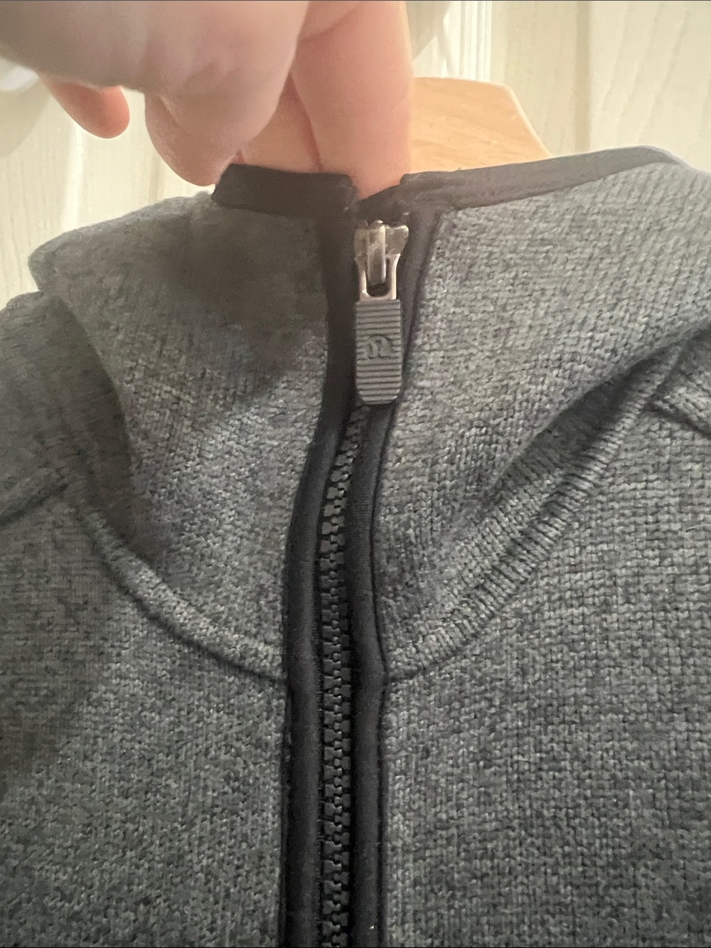 181. Lululemon Fleece & Thank You Pullover size 2 black grey - Picture 9 of 10